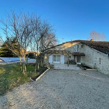 De Charme En Campagne Girondine: Le Domaine De Mongeret